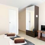 De Luxe (Делюкс Семейный), Гостевой дом Колибри