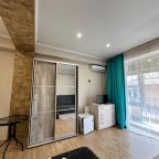 De Luxe (Делюкс Семейный), Гостевой дом Колибри