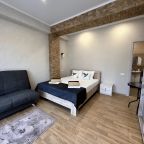 De Luxe (Делюкс Семейный), Гостевой дом Колибри