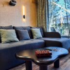 Коттедж (Zazerkalie с уличной теплой купелью и гидромассажем), База отдыха GEOMETRIKA Lounge hotel
