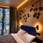 Коттедж (Zazerkalie с уличной теплой купелью и гидромассажем), База отдыха GEOMETRIKA Lounge hotel