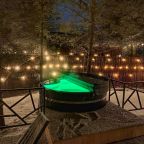 Коттедж (Zazerkalie с уличной теплой купелью и гидромассажем), База отдыха GEOMETRIKA Lounge hotel