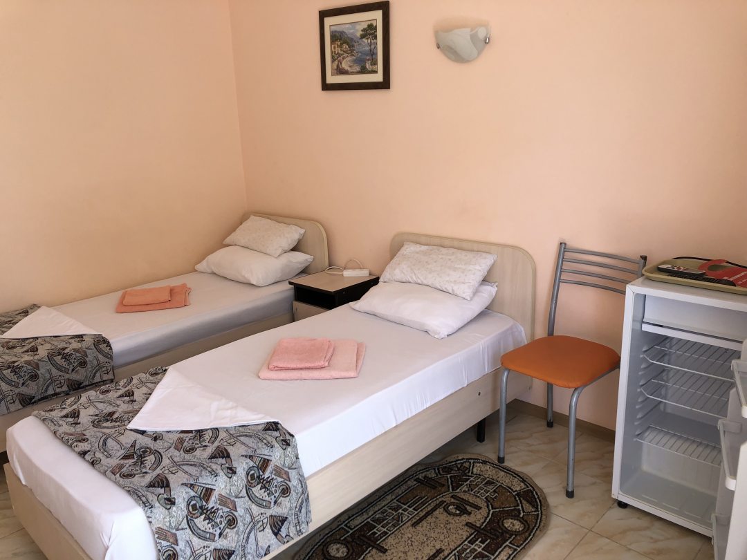 Двухместный (Двухместный с раздельными кроватями) гостевого дома Бриз на Утесова, Анапа
