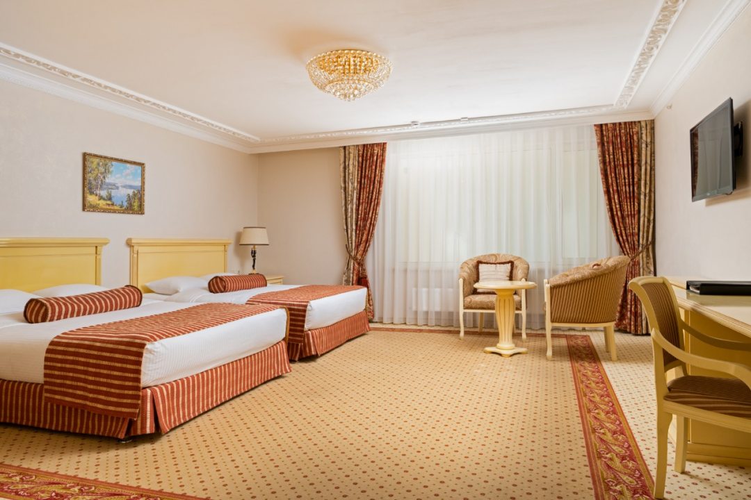 Двухместный (Студия супериор Твин (невидовой)) отеля Rimar Hotel and SPA, Краснодар
