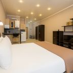 Апартаменты (Deluxe на Автомобильном 17), Deluxe Apartment на Автомобильном