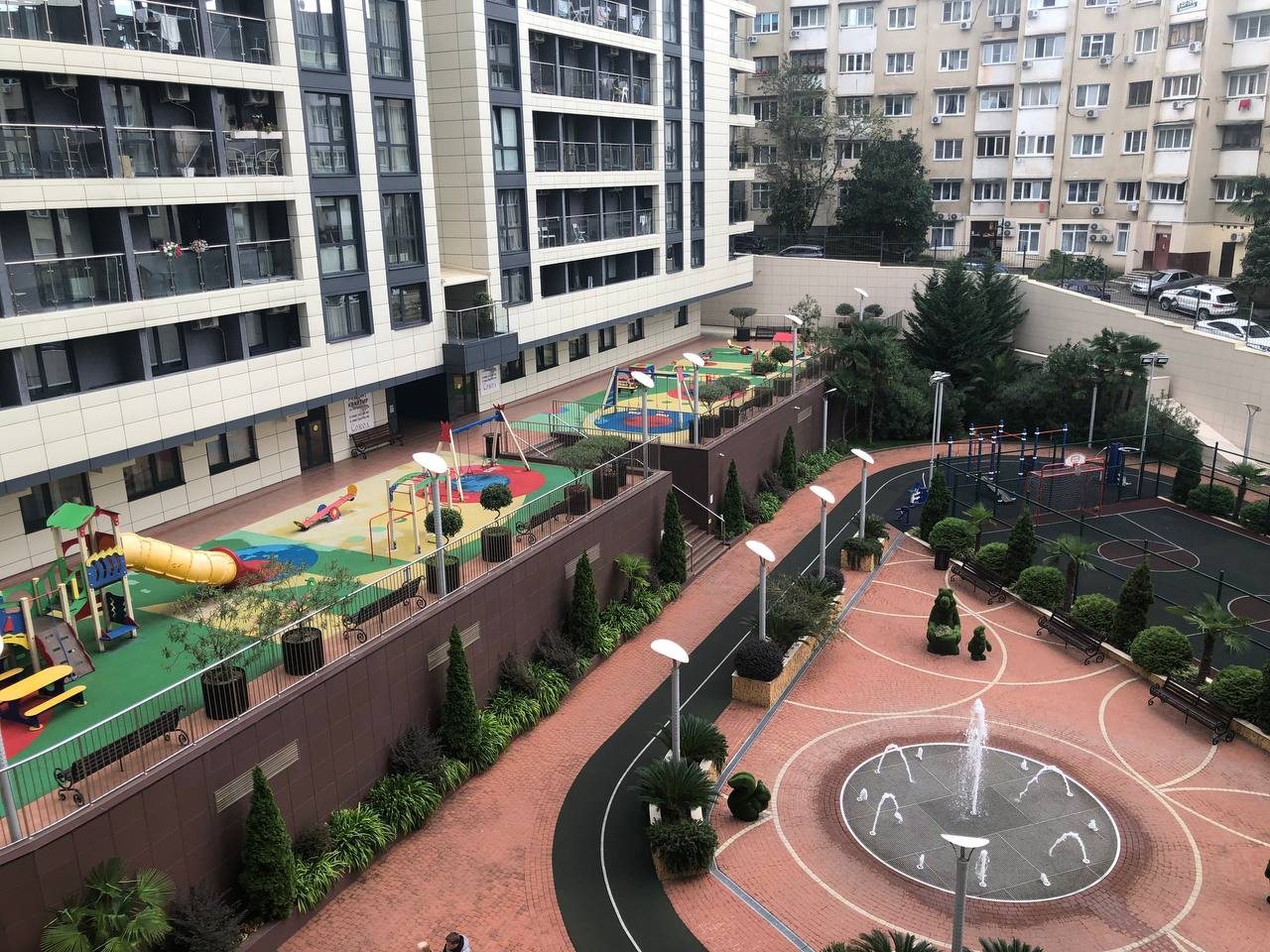 Детская площадка, Апартаменты Сочипосуточно на Горького