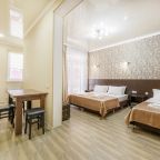 Апартаменты (4х улучшенный с балконом), Гостевой дом Фараон