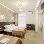 Апартаменты (4х с балконом), Гостевой дом Фараон