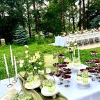 Придомовая открытая парковка, Гостевой дом Лесная Сказка