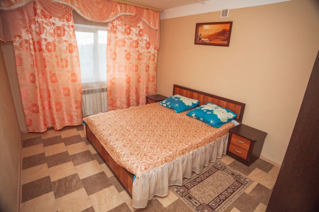 Трехместный (Номер 5) гостиницы Шахерезада, Воронеж