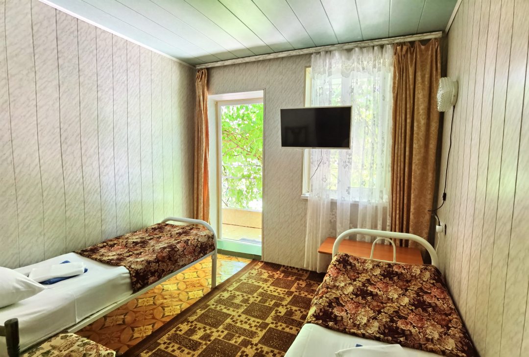Двухместный (Стандарт двухместный с 2-мя раздельными кроватями) гостевого дома Come Inn на Кленовой, Архипо-Осиповка