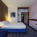Двухместный (Стандарт с кроватью Queen size + диван), Cosmos Smart Hotel