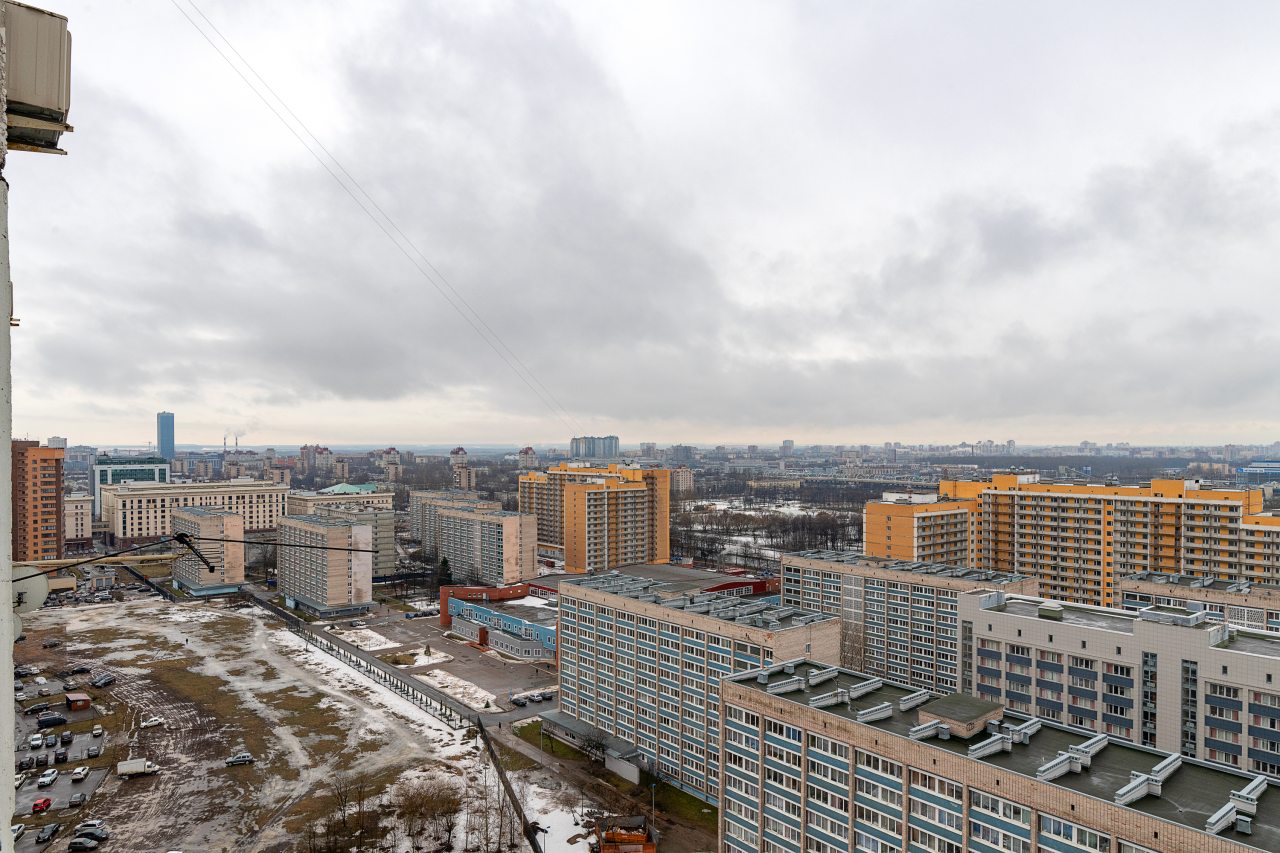 Вид из окна