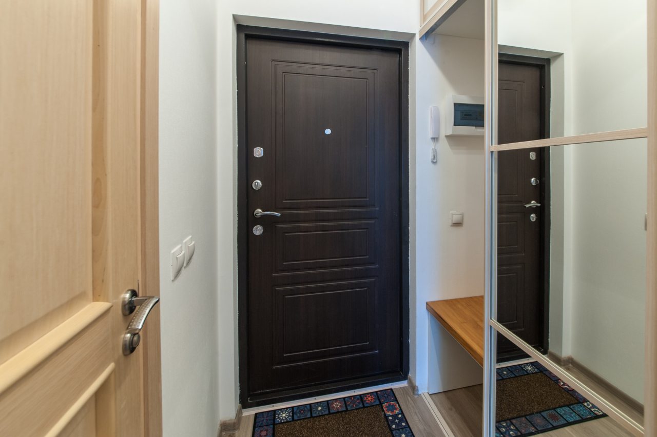 Входная дверь