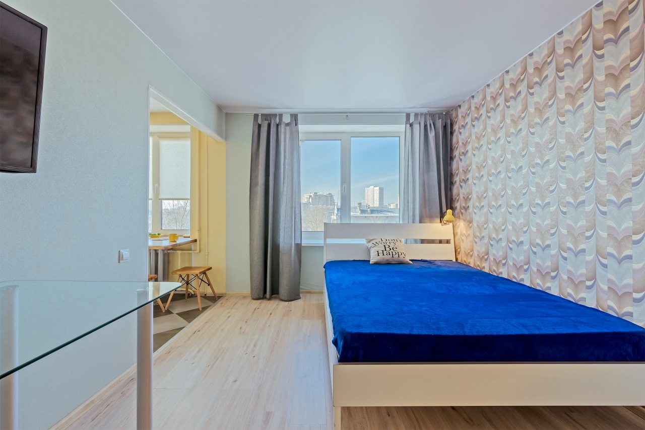 Двуспальная кровать