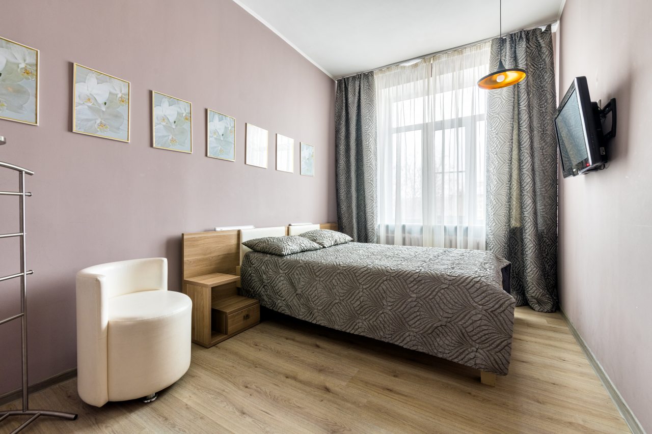 Двуспальная кровать