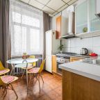 Квартира (М193, 3ккв), Апартаменты Rentalspb Евротрешка с видом на фонтаны