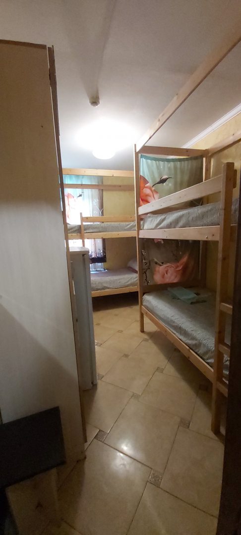 Четырехместный (Кровать в женском номере) хостела Кармен, Севастополь