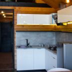 Коттедж (Большой дом на 2 спальни с камином, сауной и чаном (6+2)), База отдыха Карелия Парк