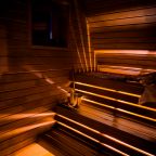 Коттедж (Шестиместный дом с банным чаном и сауной 50м от берега (6+1)), База отдыха Карелия Парк