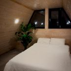 Коттедж (Шестиместный дом с банным чаном и сауной 50м от берега (6+1)), База отдыха Карелия Парк