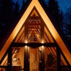 Коттедж (Шестиместный дом с большой террасой, банным чаном и сауной), База отдыха Карелия Парк