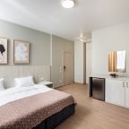 Трёхместный и более (Трехместный комфорт без балкона), Отель Милан