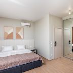 Четырехместный (Четырехместный номер Делюкс с балконом и видом на море), Отель Милан