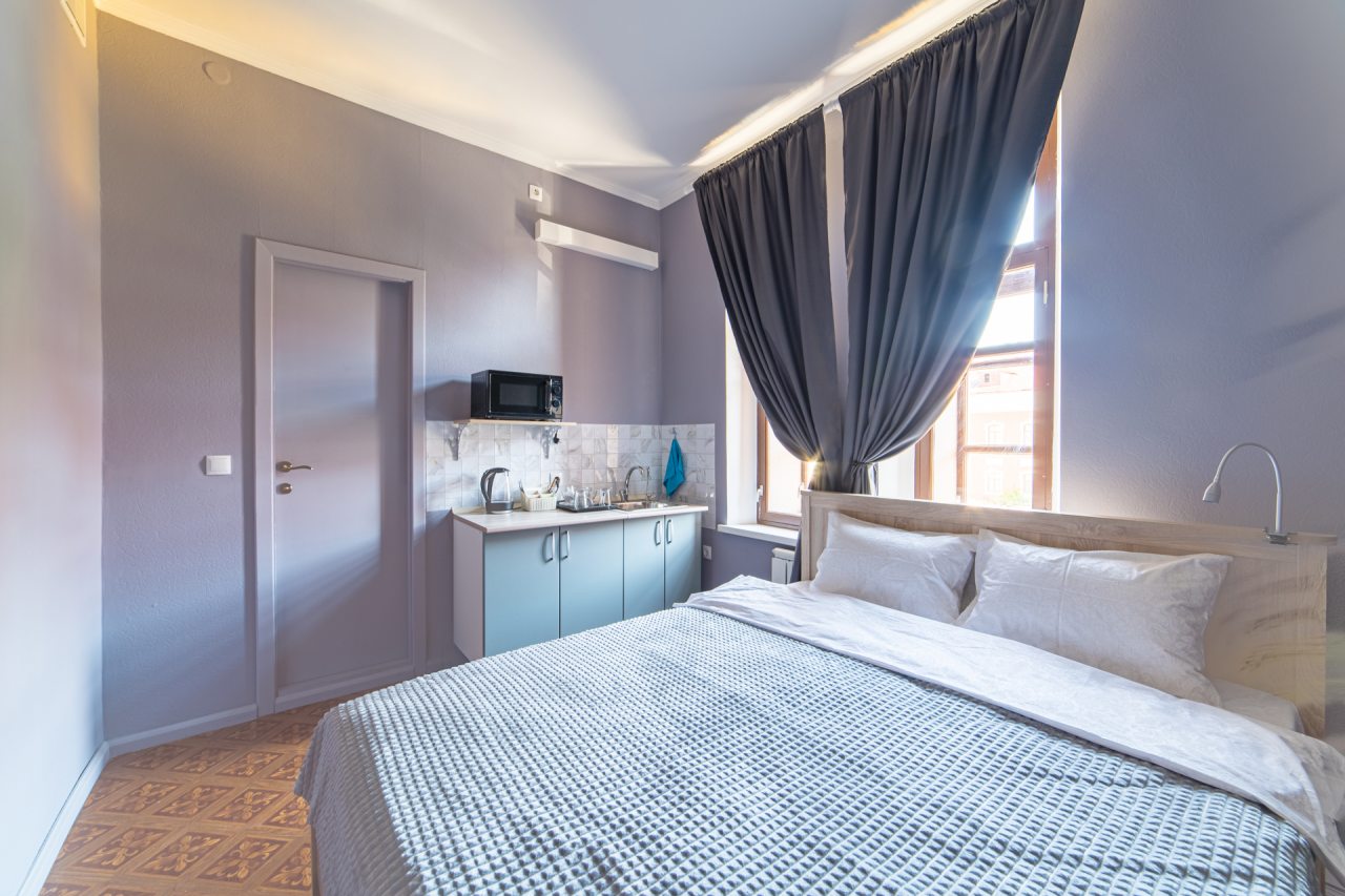 Двуспальная кровать