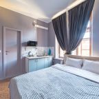 Двуспальная кровать