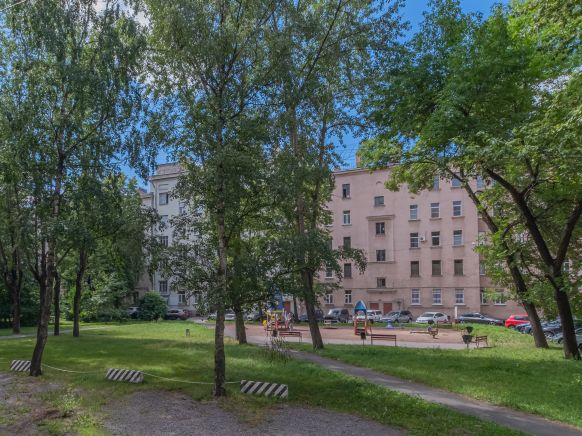 Хостелы у метро Новочеркасская в Санкт-Петербурге