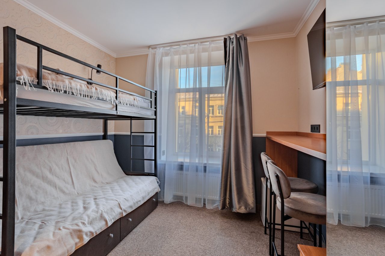 Уютный номер для одного или двух гостей, с кроватью, телевиз