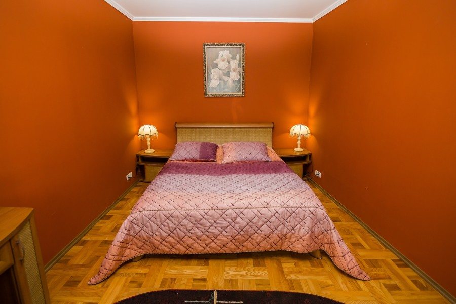 Трехместный (Улучшенный люкс с кроватью размера «king-size») отеля Прибой, Судак