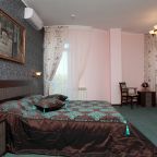 Люкс, Отель Бристоль