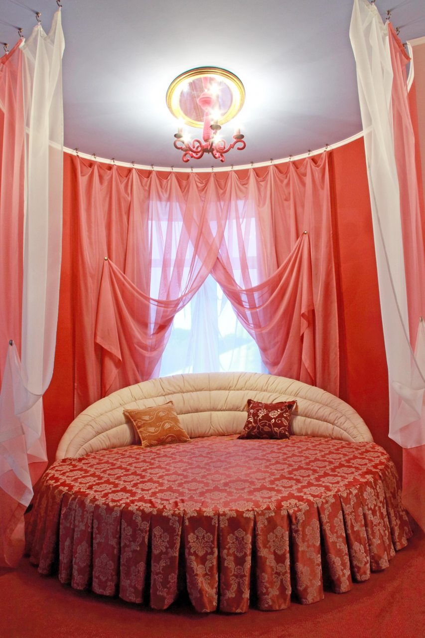 Люкс, Отель Бристоль