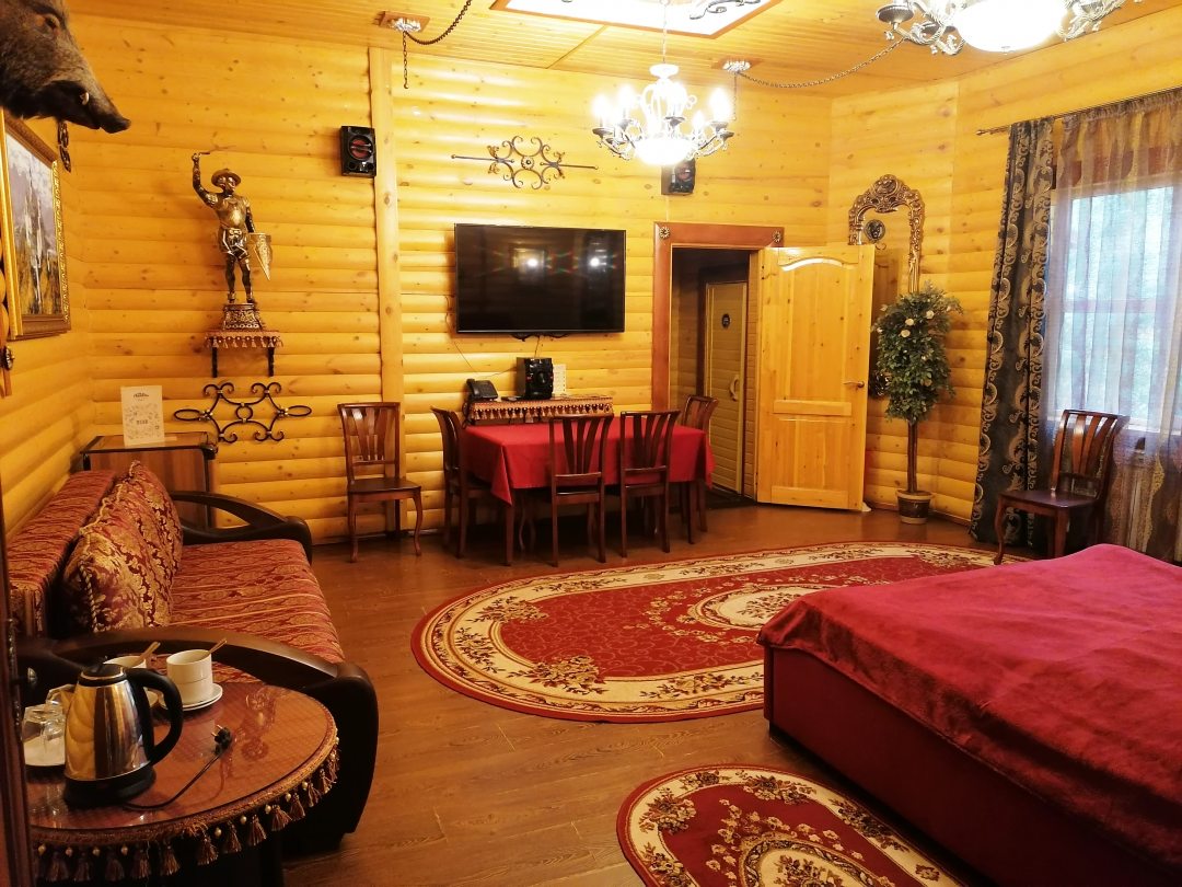 Апартаменты (Замковый) клуб-отеля Раздолье, Ивановка