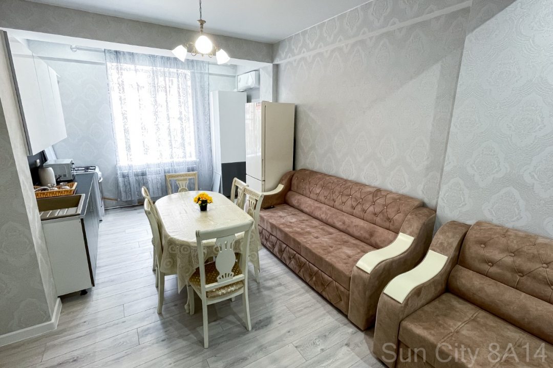 Апартаменты (Люкс с 2мя спальнями) апарт-отеля Sun City Apartment, Каспийск