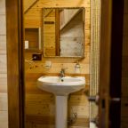 Апартаменты (Апартаменты), База отдыха Хижина
