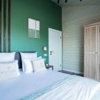 Шале (Лодж "S"), Гостевой дом Wish Home Eco-loudge Yahroma