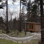 Качели, Гостевой дом Шишка