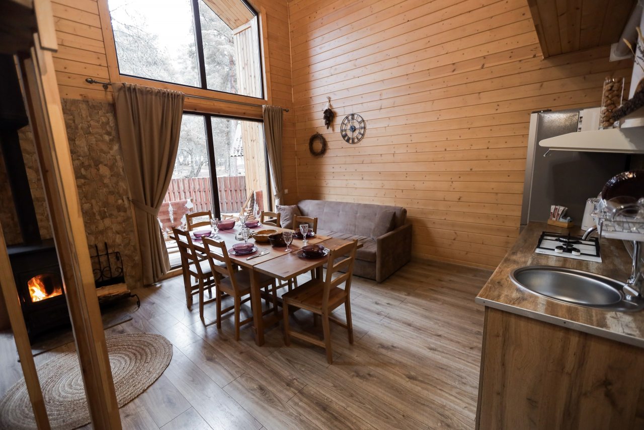 Уютный, теплый дом для двух семей или компании до 8 человек.