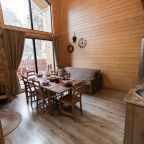 Уютный, теплый дом для двух семей или компании до 8 человек.