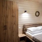 Коттедж (Дом Барн Хаус), Гостевой дом Шишка