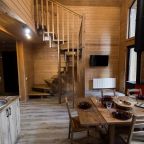 Коттедж (Дом Барн Хаус), Гостевой дом Шишка