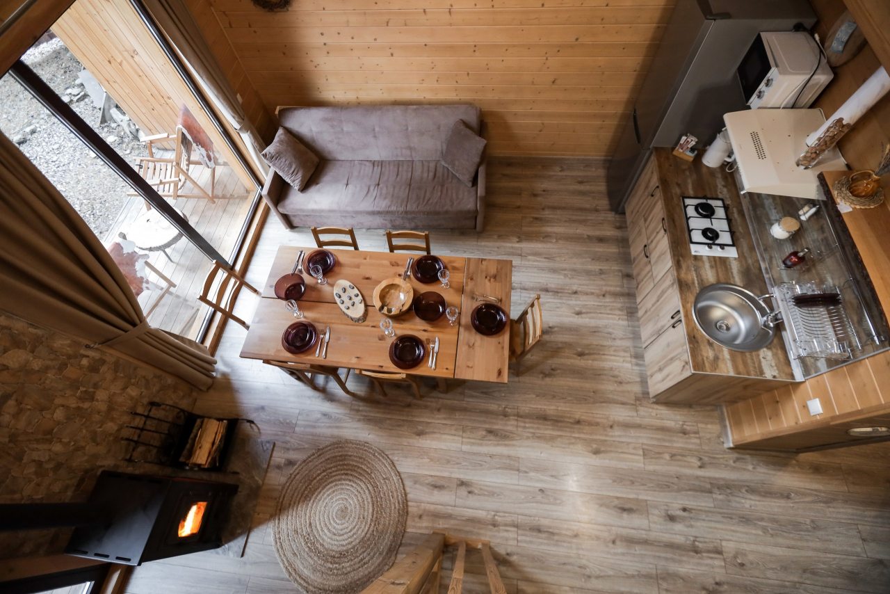 Коттедж (Дом Барн Хаус), Гостевой дом Шишка