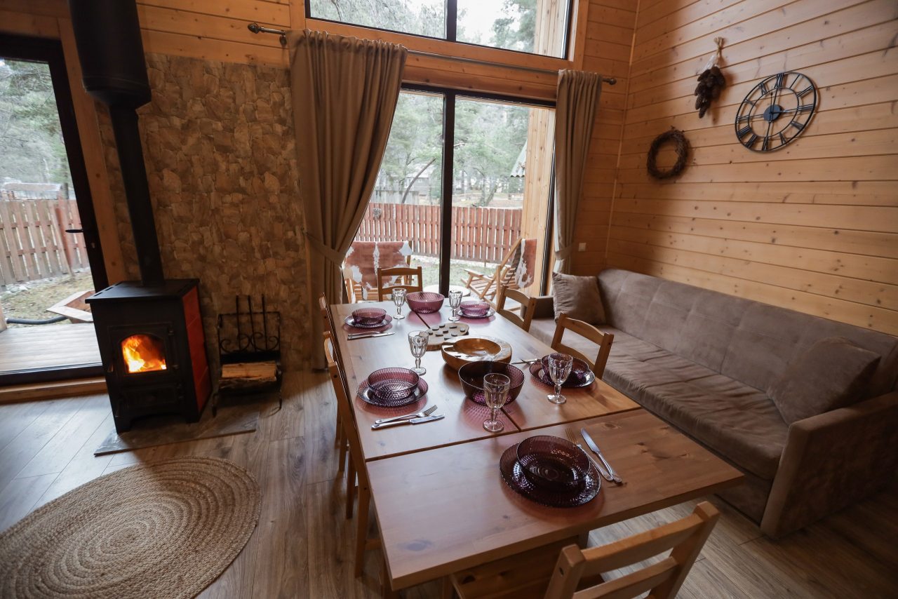 Коттедж (Дом Барн Хаус), Гостевой дом Шишка