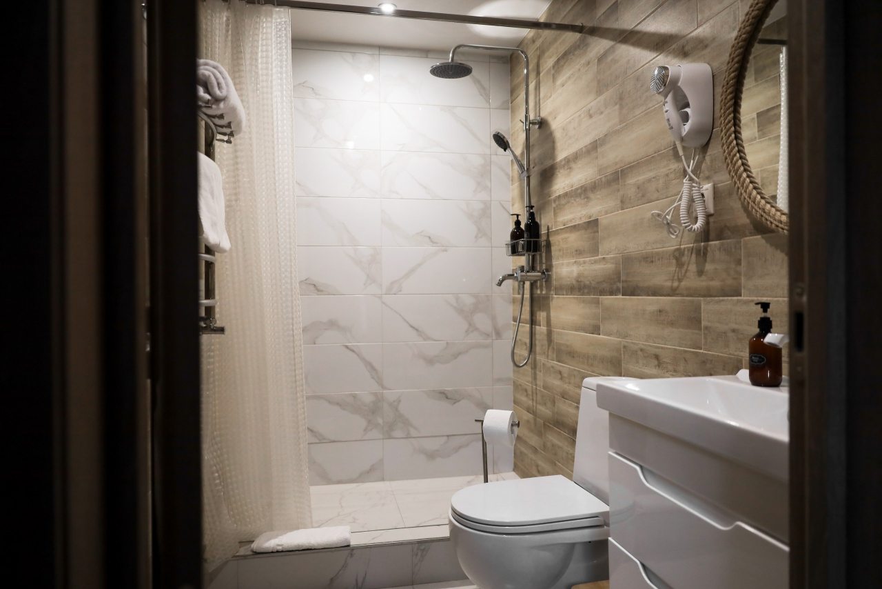 Коттедж (Дом Барн Хаус), Гостевой дом Шишка