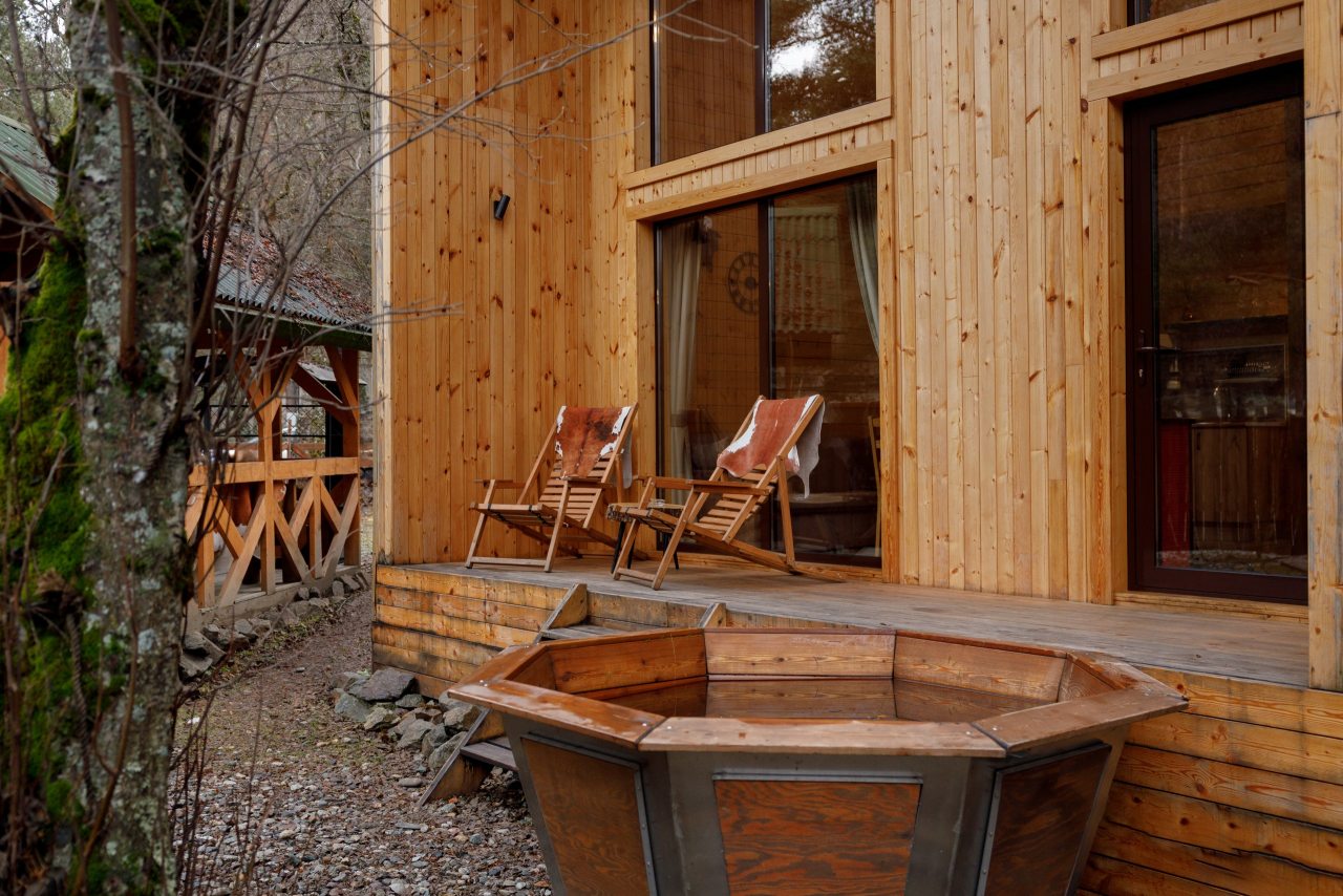 Коттедж (Дом Барн Хаус), Гостевой дом Шишка