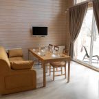 Коттедж (Дуплекс), Гостевой дом Шишка