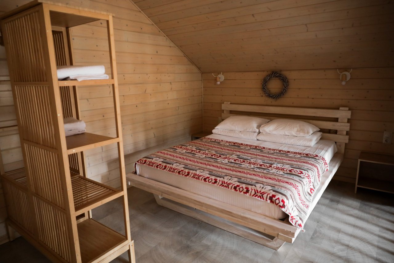 Коттедж (Дуплекс), Гостевой дом Шишка